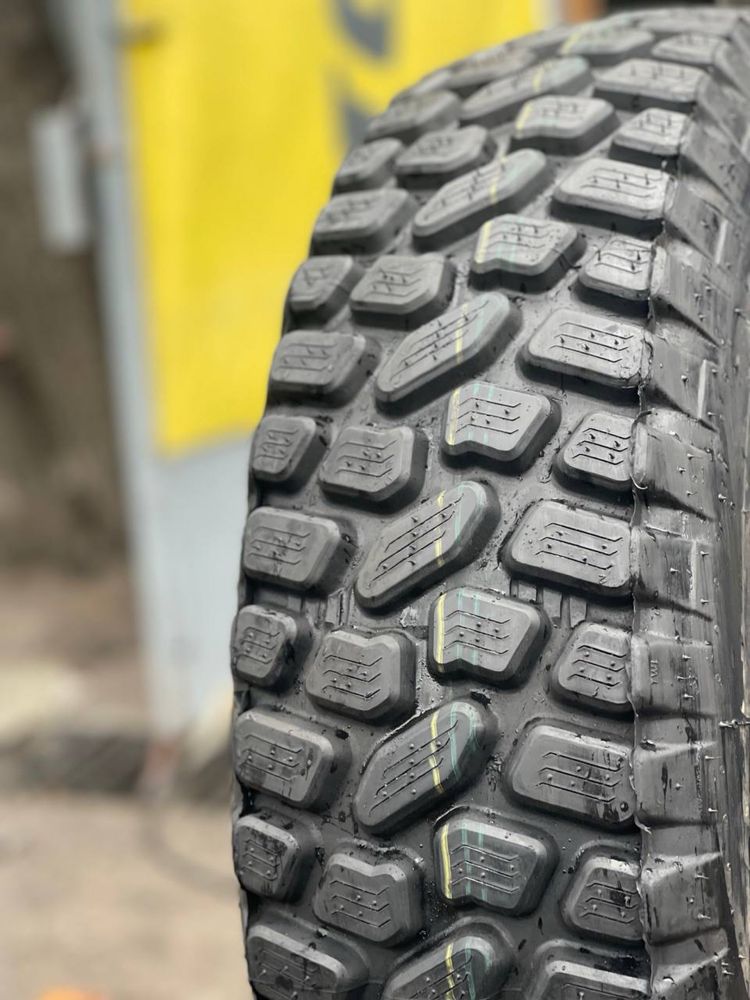 Шинна грязева 1шт 225/75 R16C Continental LM-90