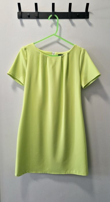 Limonkowa sukienka trapezowa do kolana S