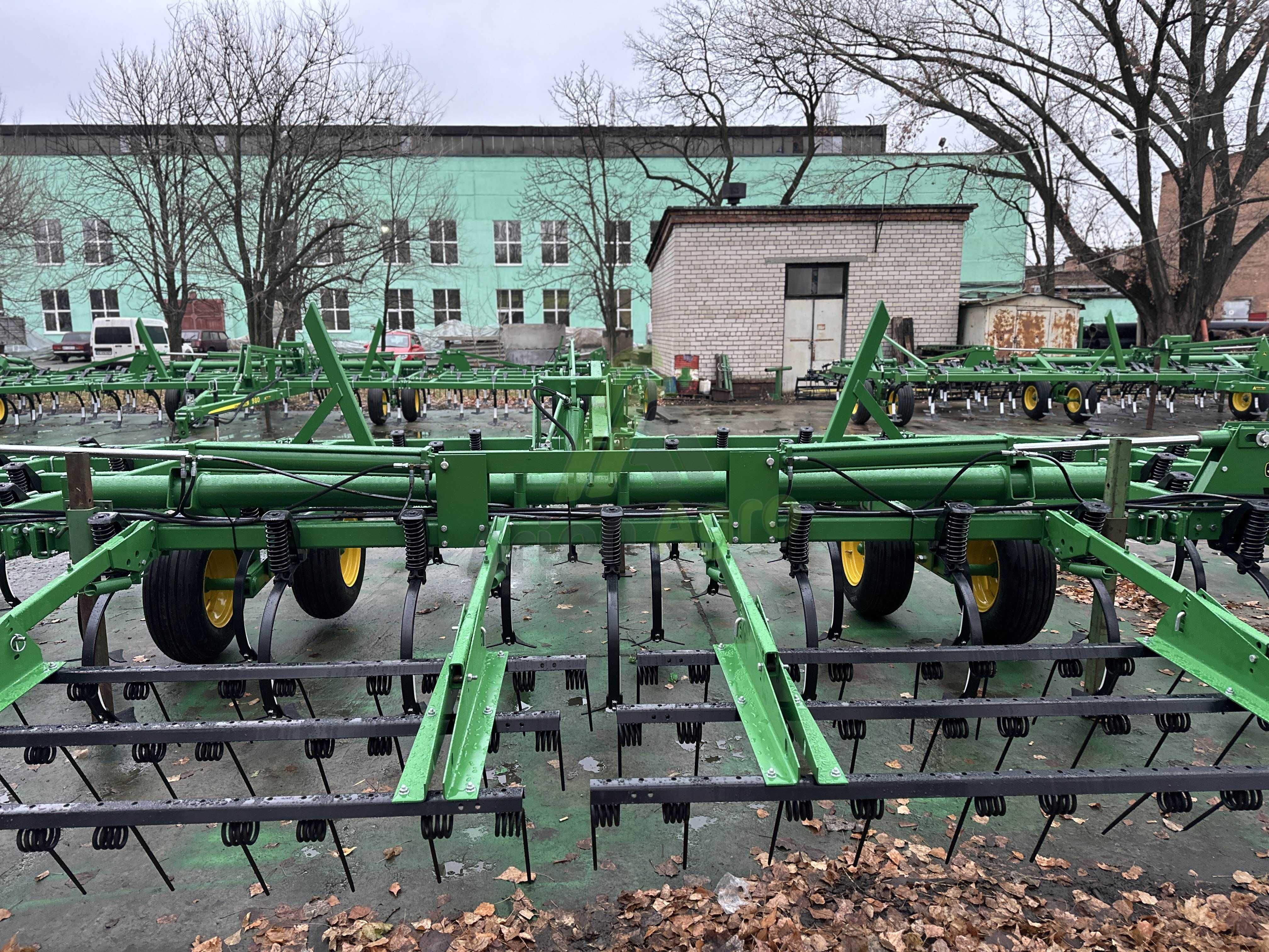 Культиватор Джон Дір 980 John Deere шириною 13 метрів