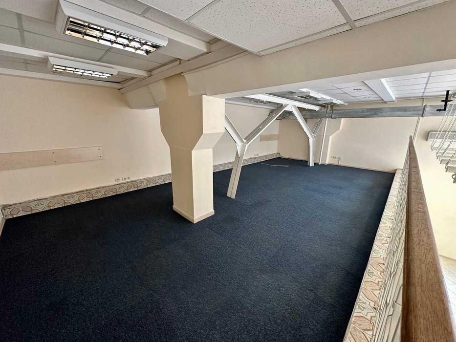 Двоповерховий офіс в БЦ, 81 м.кв., 2 поверх у подарунок, м. Дорогожичі