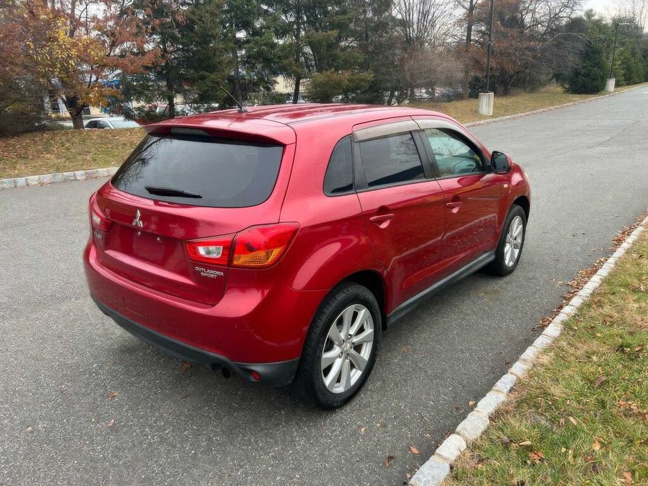 Mitsubishi Outlander Sport ES      2015