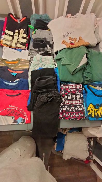 Duża paka ubrań dla chłopca.dres kutitka 50szta spodnie ,bluzy