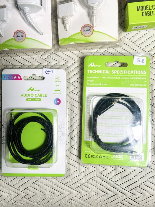 Cada item a 3€ - carregadores iphone, de isqueiro, cabos áudio