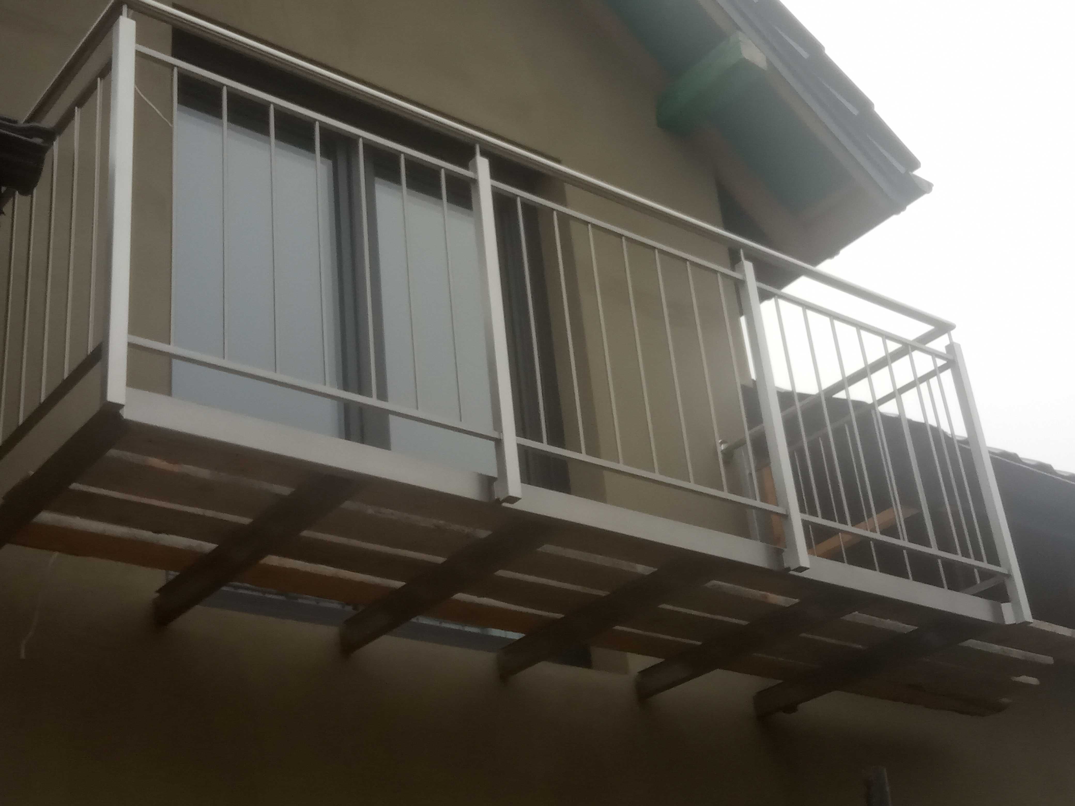 Balustrady nierdzewne barierki ze stali nierdzewnej spawane na wymiar