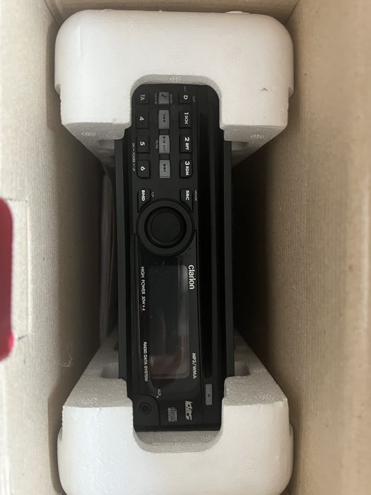 Магнітола Clarion