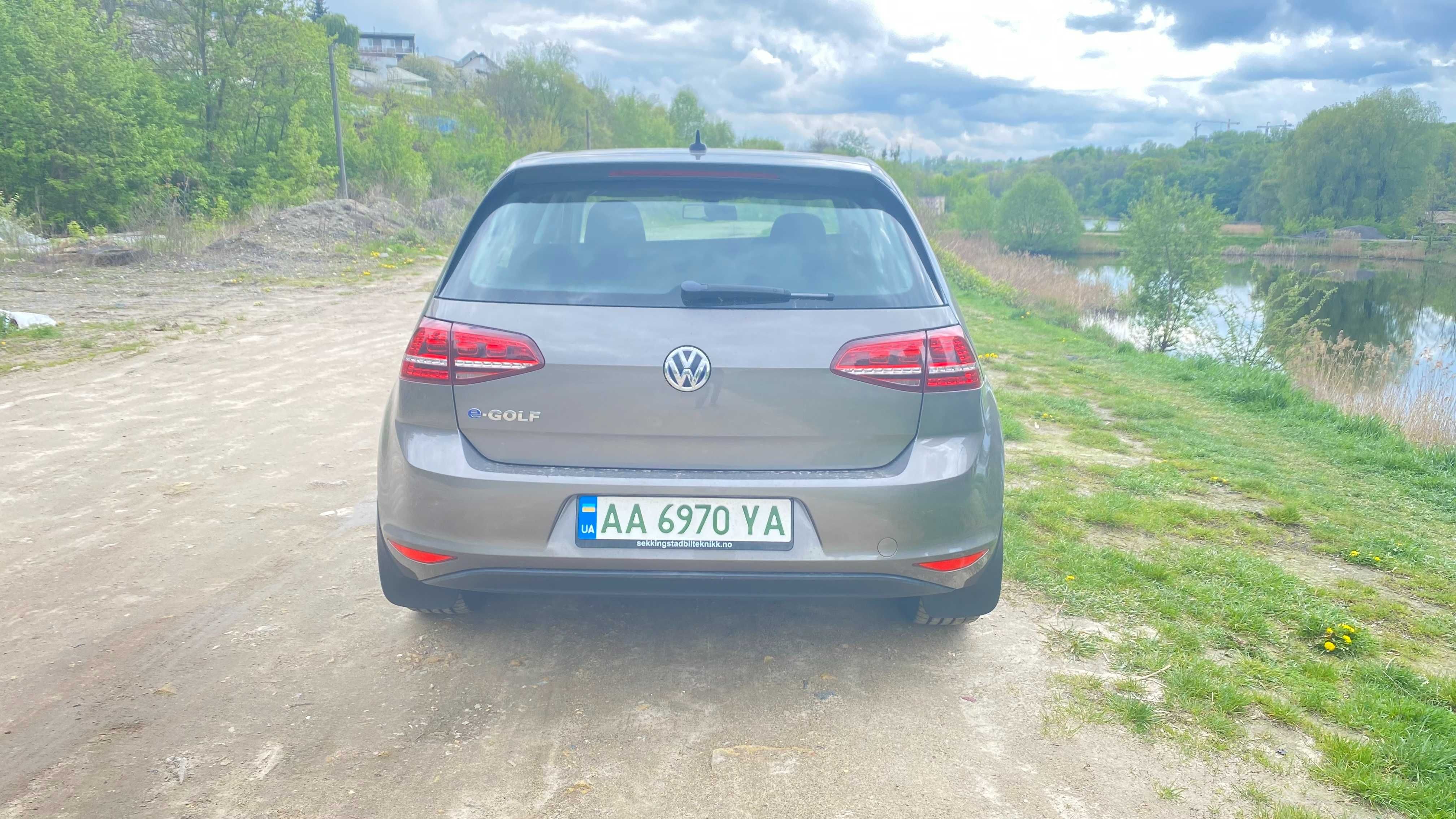 В наявності 2015 Volkswagen e-Golf Київ