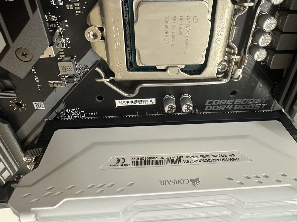 intel i5 10600 + MSI B460M mortar + 32 GB Corsair RGB + Corsair H60