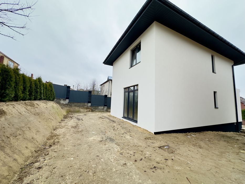 Будинок в Червоних горах