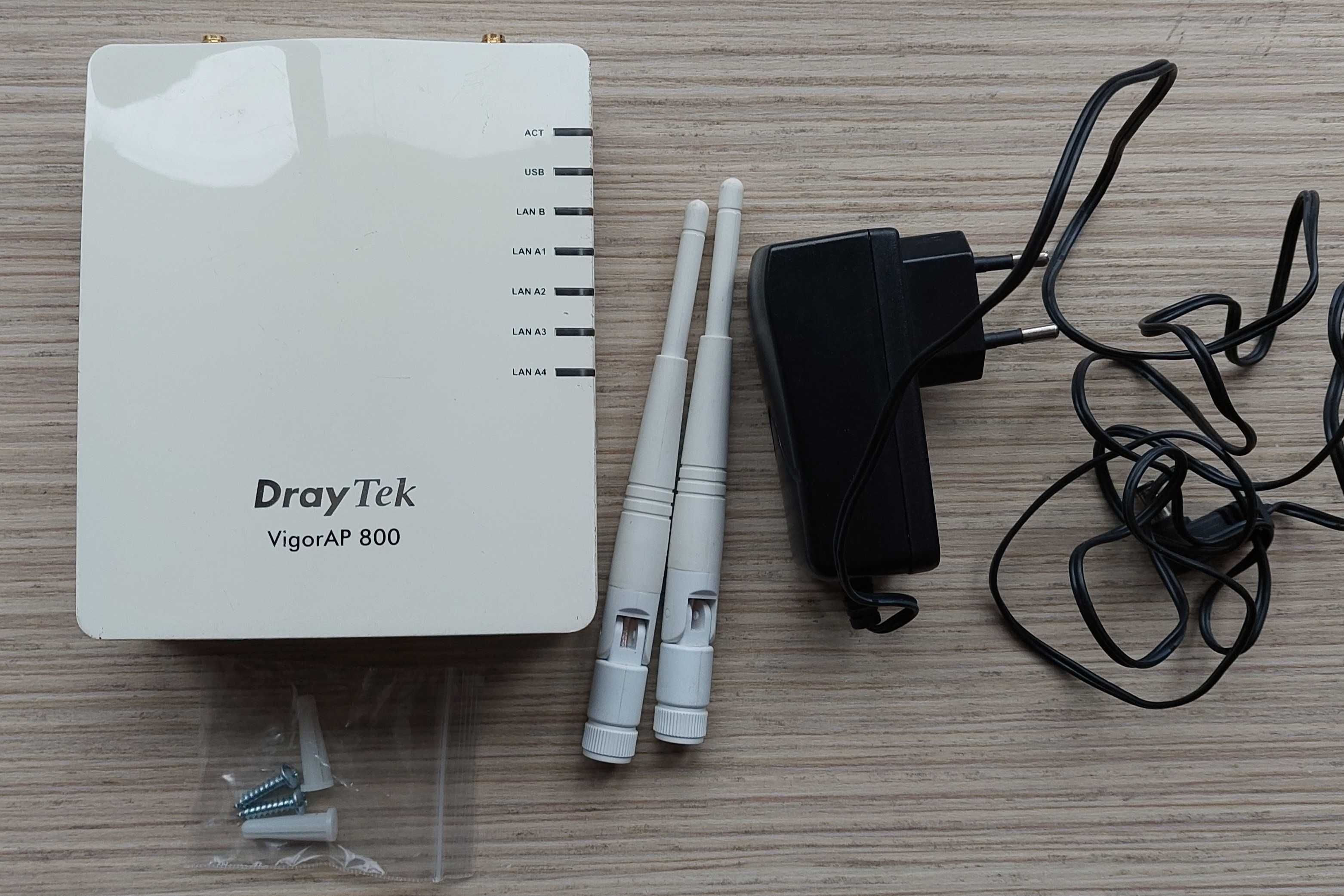 Точка доступа Wi-Fi DrayTek Vigor AP-800