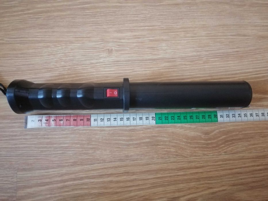 Paralizator z latarką i ALARMEM profesionalny 12.5mlnV model 809