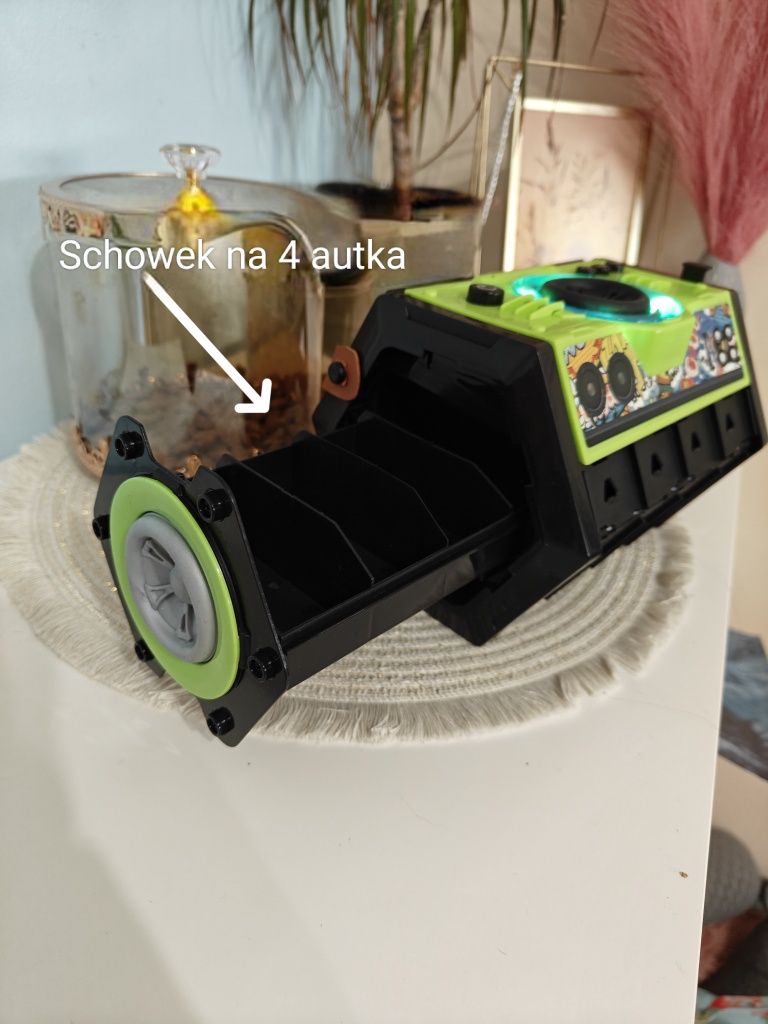 Składany tor wyścigowy z odtwarzaczem muzyki w walizce / przenośny tor