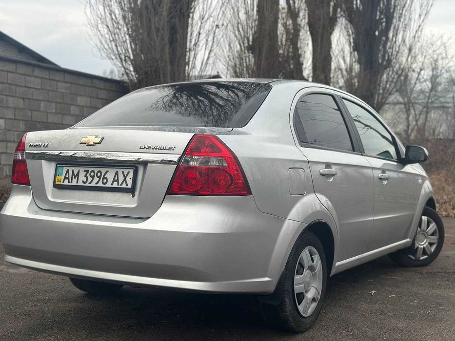 Продам авто Chevrolet Aveo б/в 1,6 бензин 2008 р.в, 102тис.км.