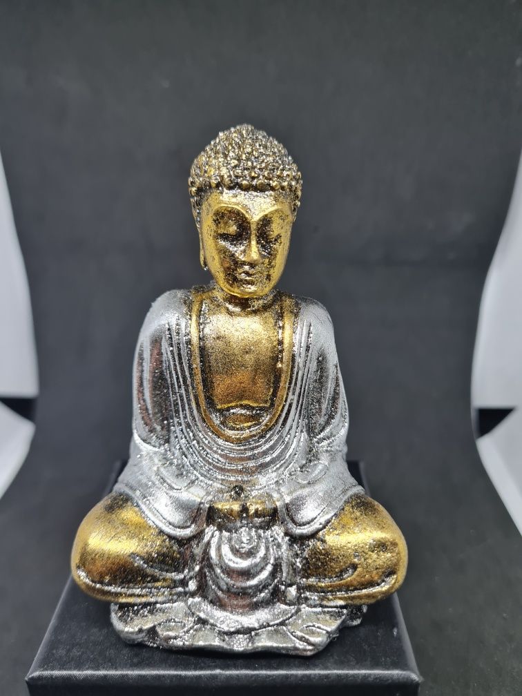 Buda da meditação- cores mistas (dourados)