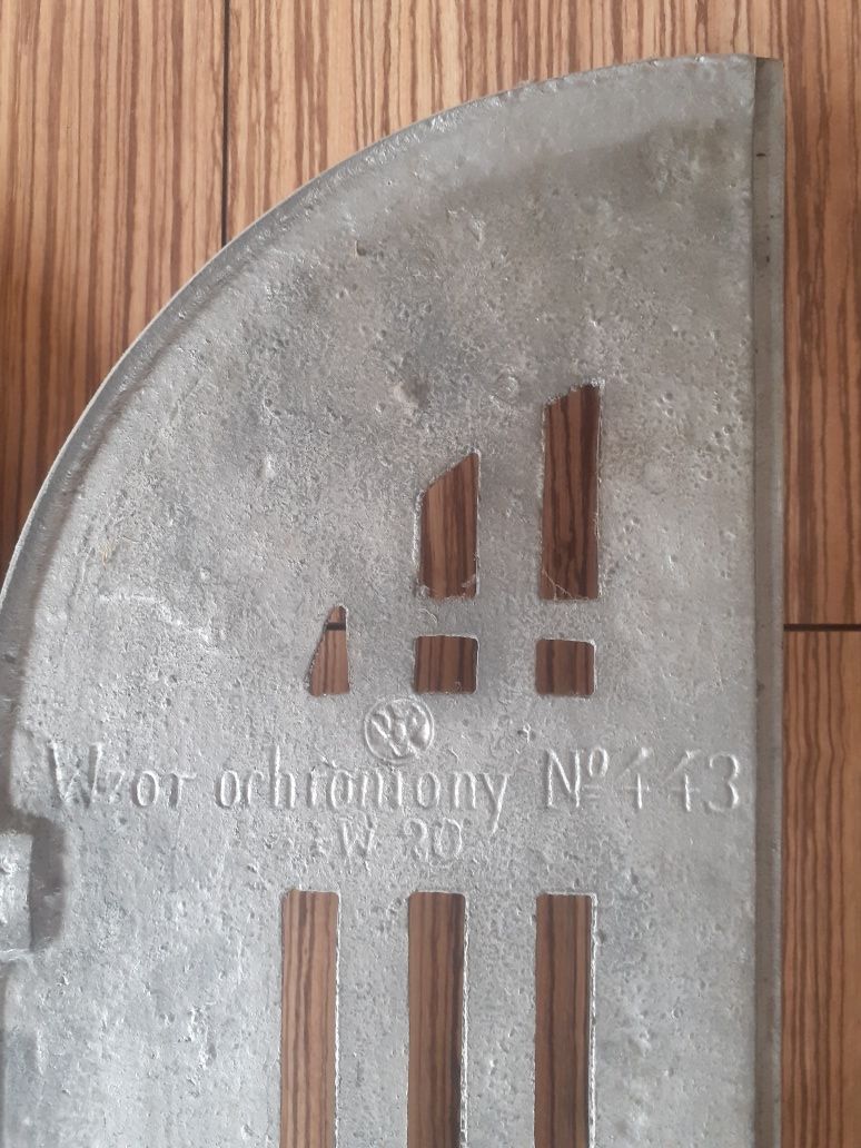 Drzwiczki aluminiowe i  żeliwne do pieca, grilla.
