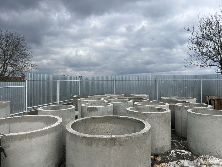 Продаємо нові бетонні кільця