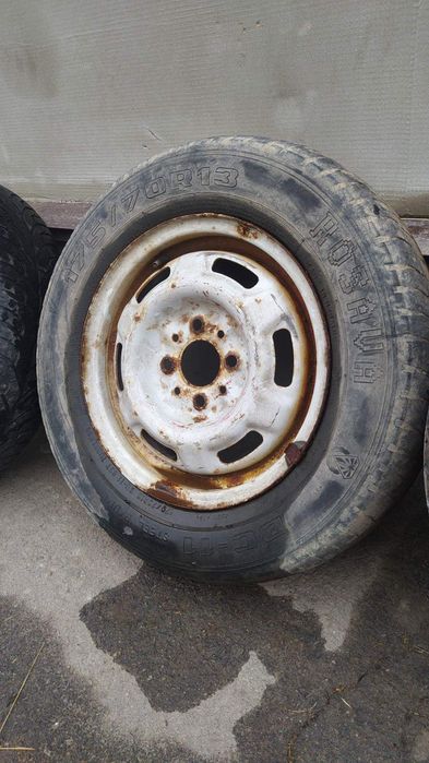 Диски диски з шинами