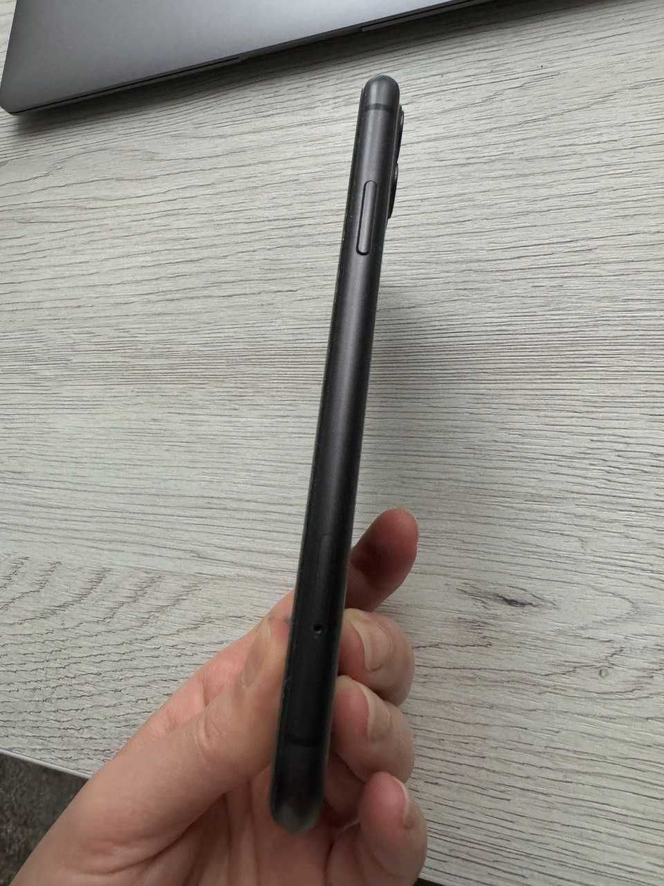 iPhone 11 black ідеал 128 GB коробка аккум 77% айфон чорний як новий