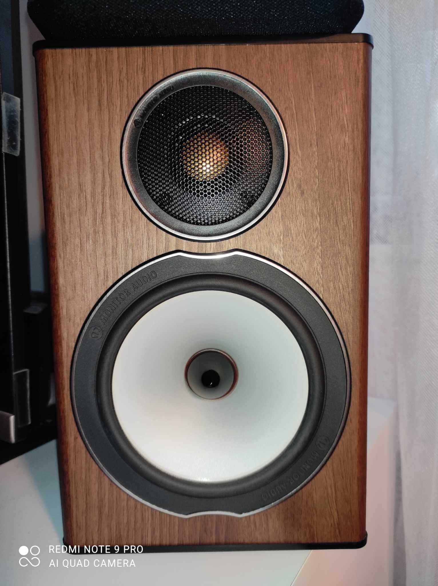 Kolumny głośnikowe Monitor Audio Bronze BX1 (video YT)