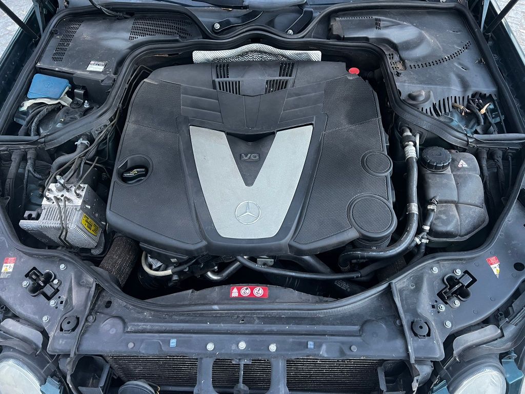 Mercedes W211 E280CDI Avantgard 
3.0 V6 CDI
Carro em mui