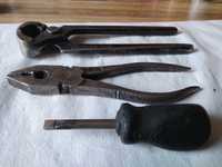 Stare narzędzia z Prl kombinerki cęgi wkrętak
