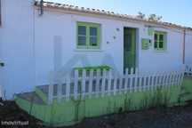 Moradia T3 Recuperada com Terreno de 3.125 m2 com Viabilidade de Const