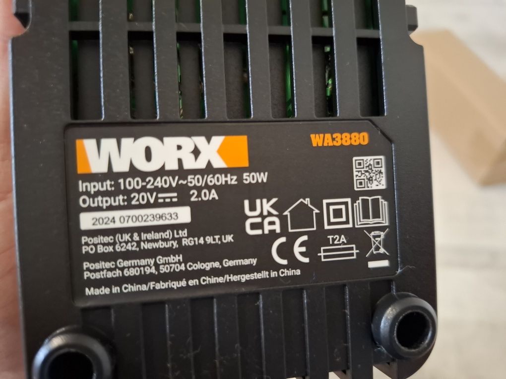 Worx nowy akumulator PowerShare 2ah + nowa ładowarka WA3880