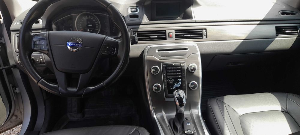 Volvo V70 III T5 Drive-E 2.0 turbo benzyna 245 KM