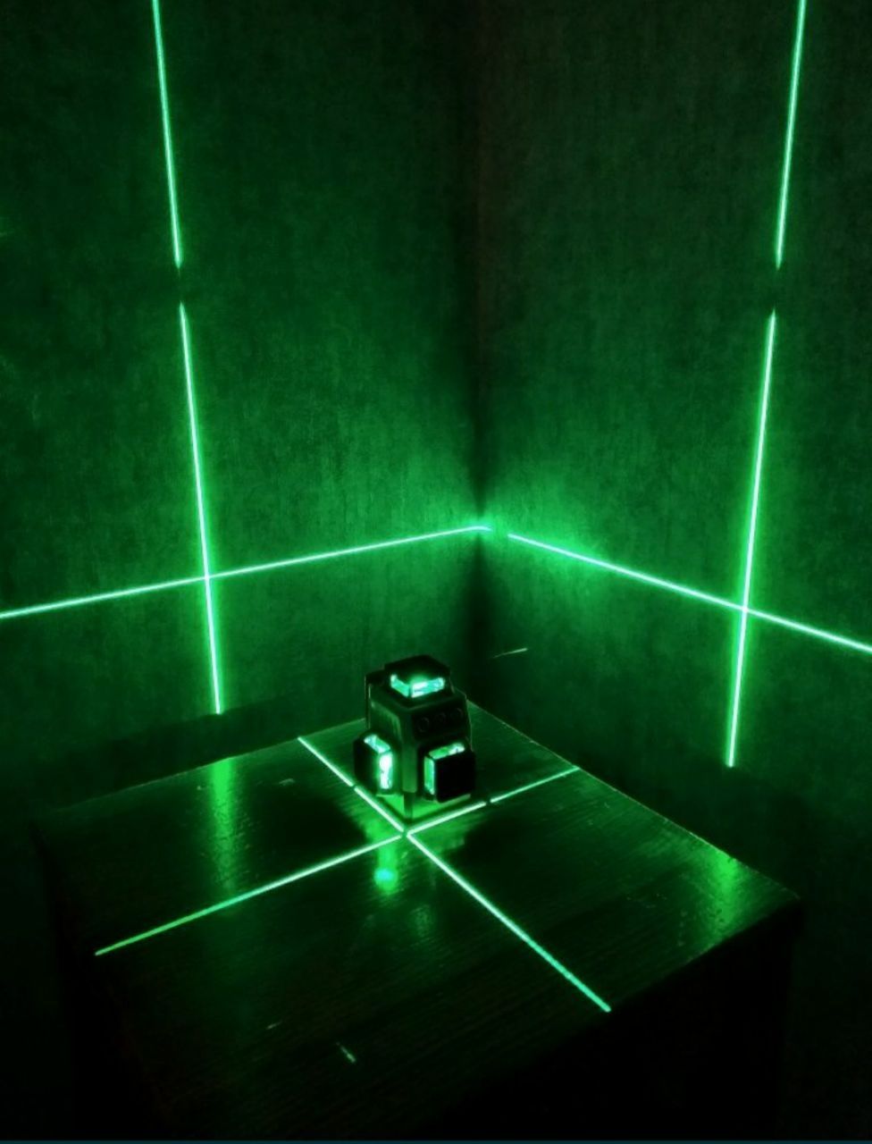 Poziomica laserowa Hilda 12 linii 3D laserem krzyżowym 360