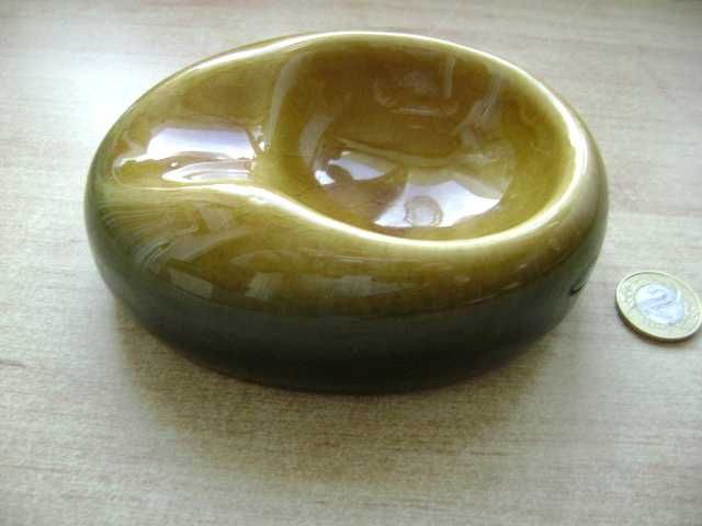 Starocie z PRL - Popielniczka ceramiczna Mirostowice Projekt Autorski