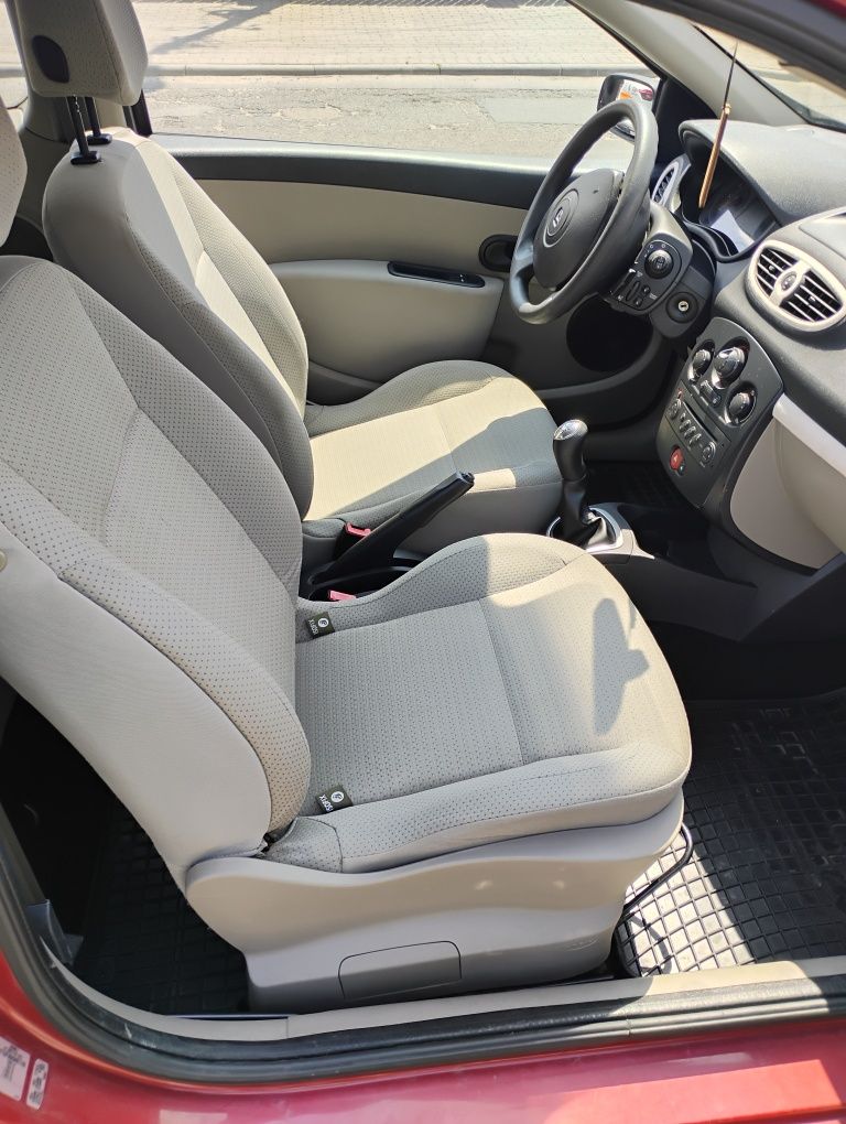Renault Clio 3 1.6 16v 88 KM