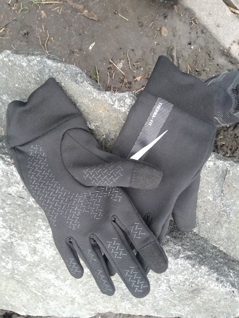 Рукавиці Nike Therma fit