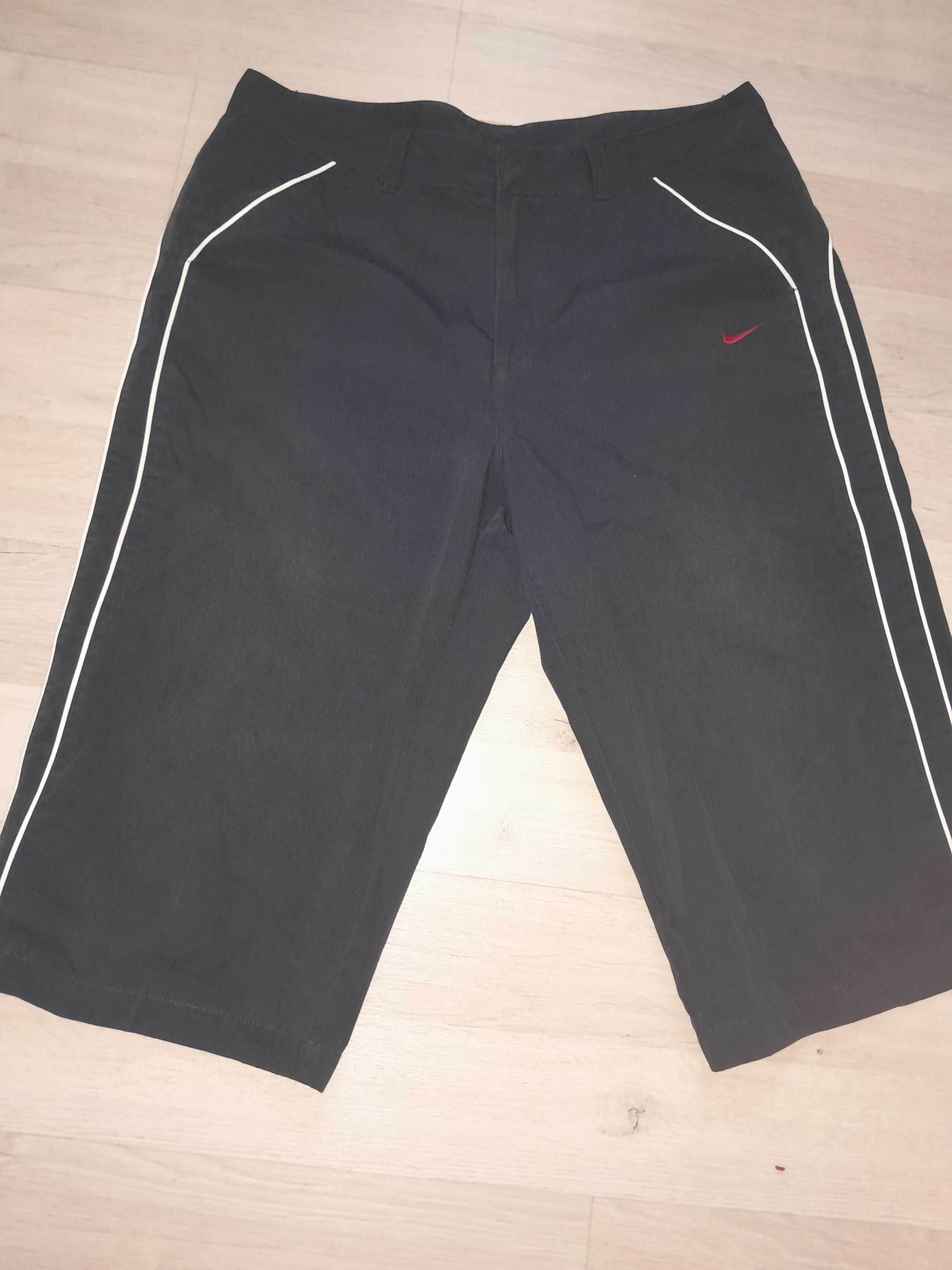 Котонові подовжені шорти nike L