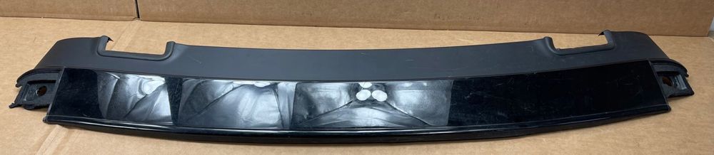 AUDI R8 SPYDER LISTWA BLENDA GÓRNA SZYBY CZOŁOWEJ 4S7853829B