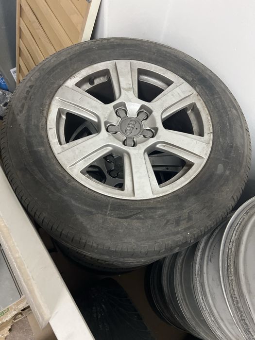 Jantes audi Q5 17 pneus muito pouco uso
