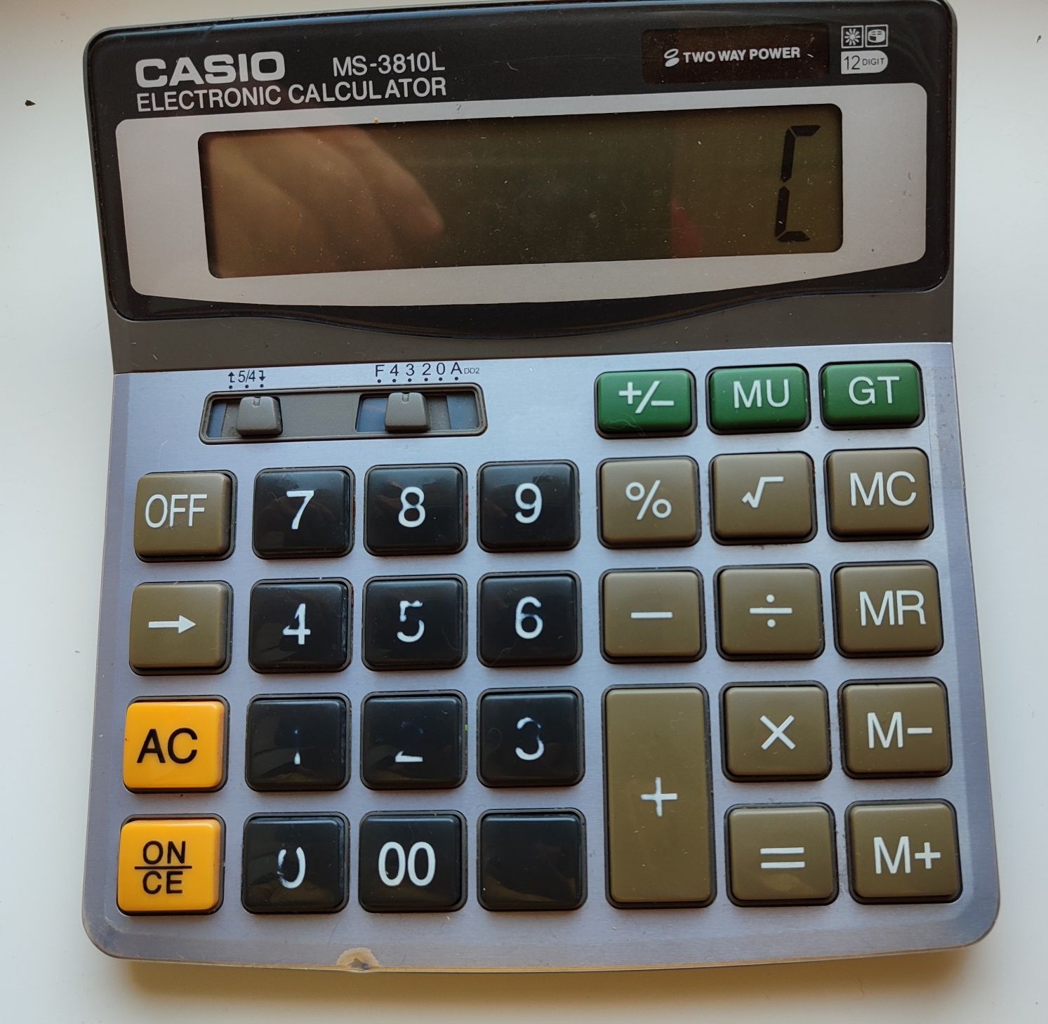 Калькулятор Casio подвійне живлення під ремонт