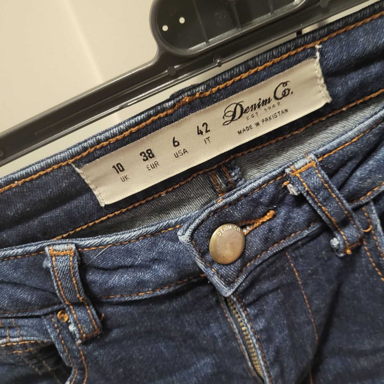 Spodnie jeans dzinsowe z dziurami 38 primark