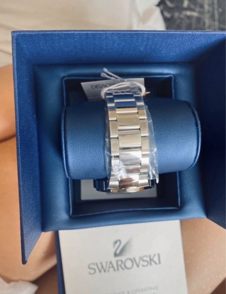 Nowy zegarek Swarovski City Grey Mother of Pearl t z masy perłowej