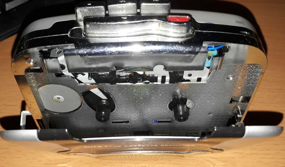 CD/Радио Магнитола/Плеер Кассетный.От сети и на батарейках.-3шт.разных