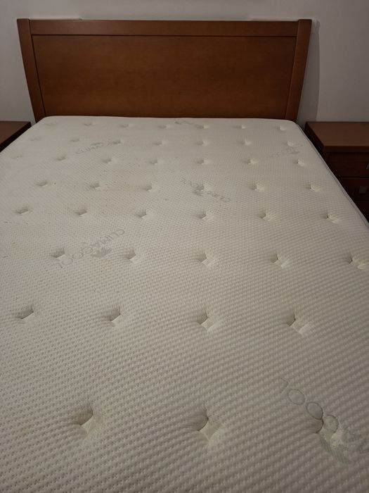 Cama casal Faia c/ sommier + 2 mesas cde cabeceira
