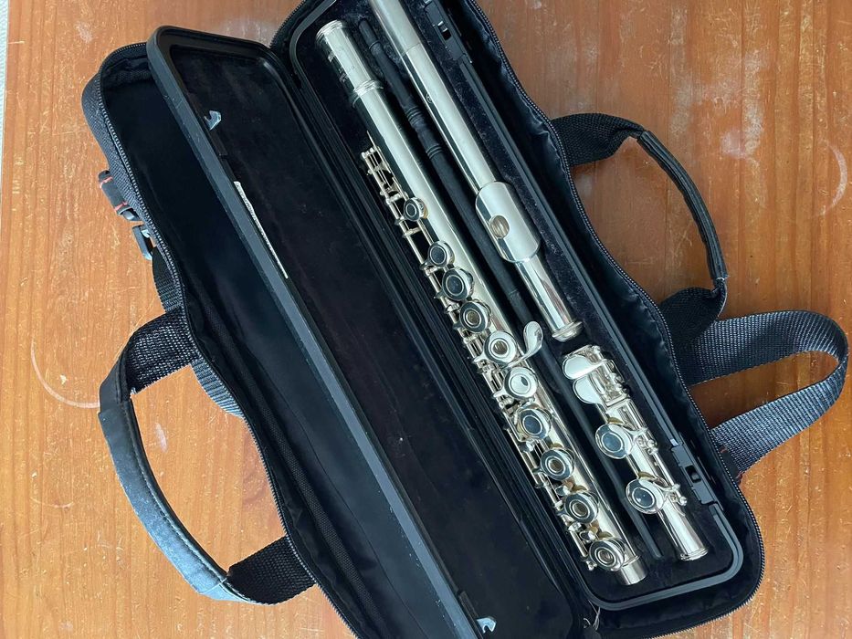 Flauta transversal Yamaha - YFL 271