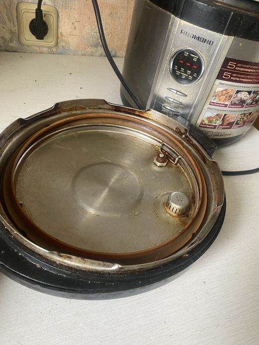 Мультиварка REDMOND  бу на запчасти