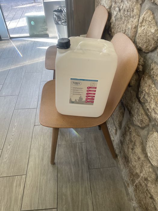 bidões 20l  Jericans