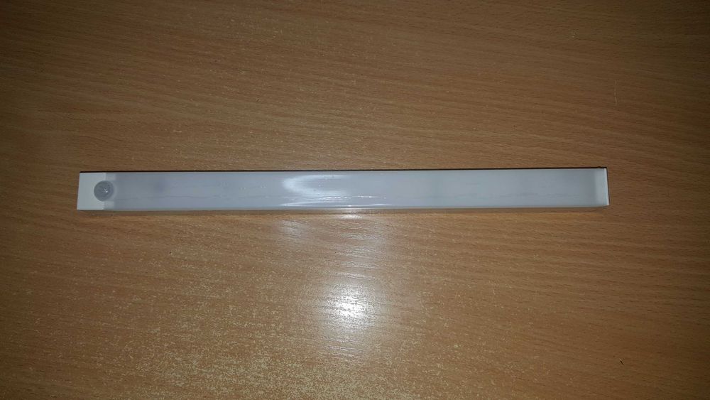 Лампа экономная с аккумулятором и включением на движение (от блэкаута)