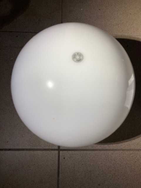 Lampa ogrodowa KULA 20cm - biała