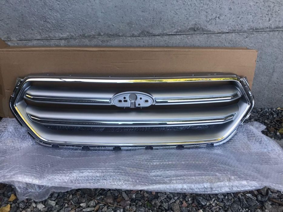 Решетка радиатора Ford Kuga, Escape 2017-2019 гриль форд куга