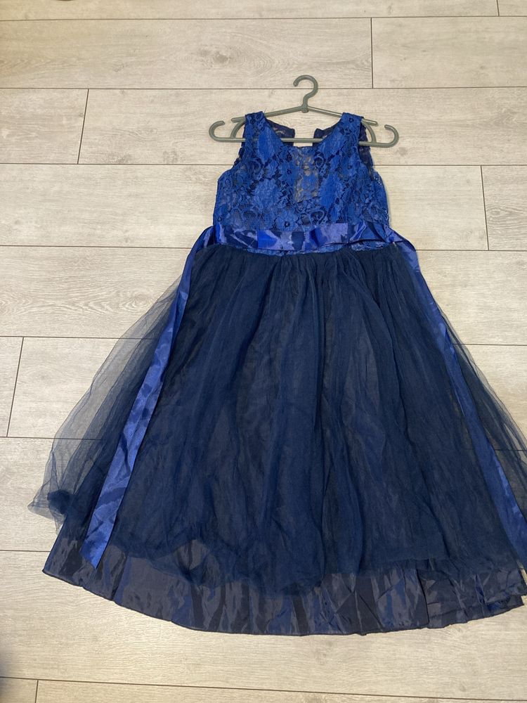 Нарядне синє плаття 103 см