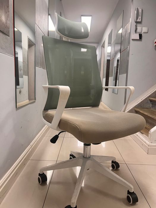 Krzesła biurowe Sklum