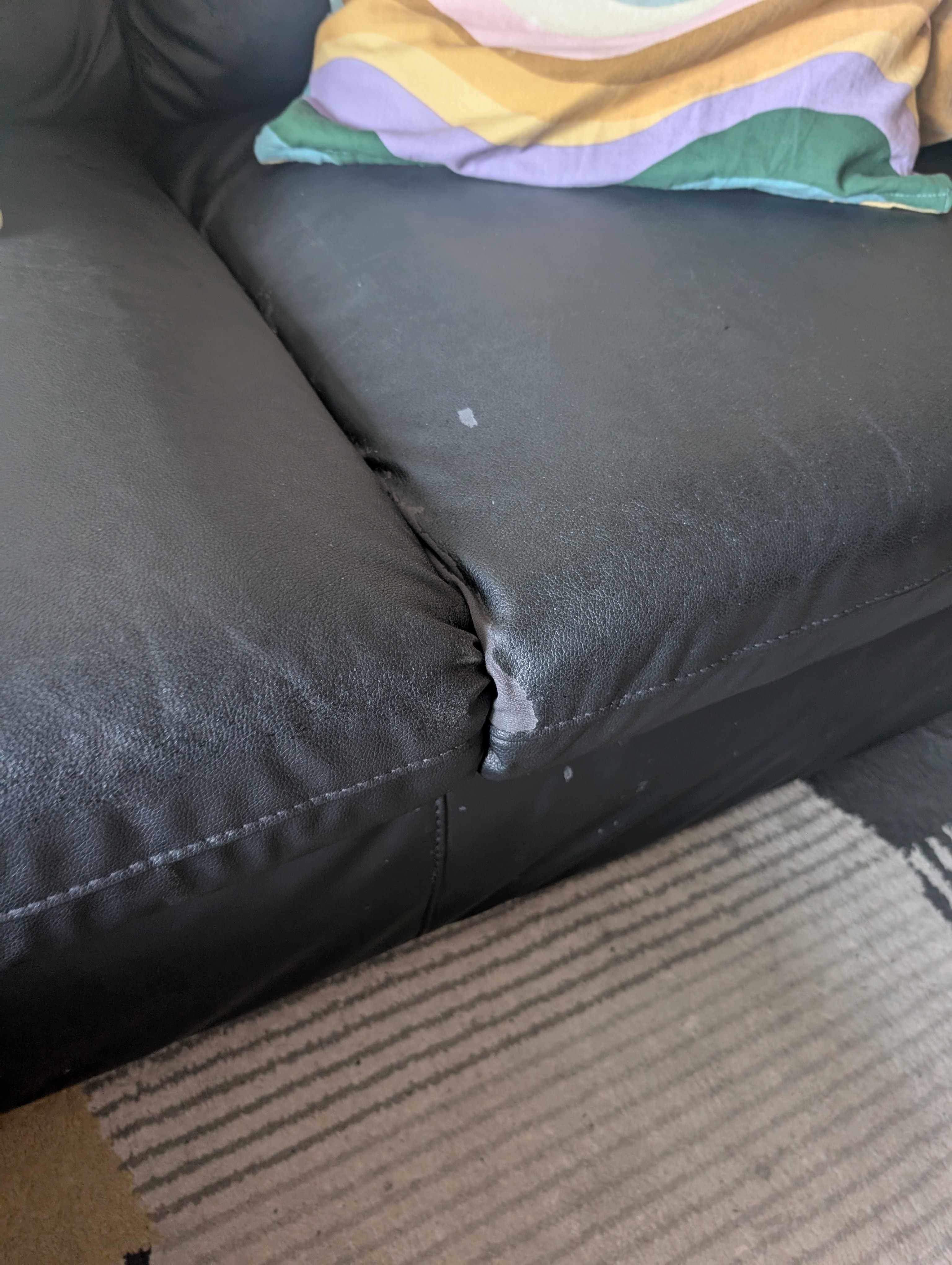 Sofa preto chaise longue