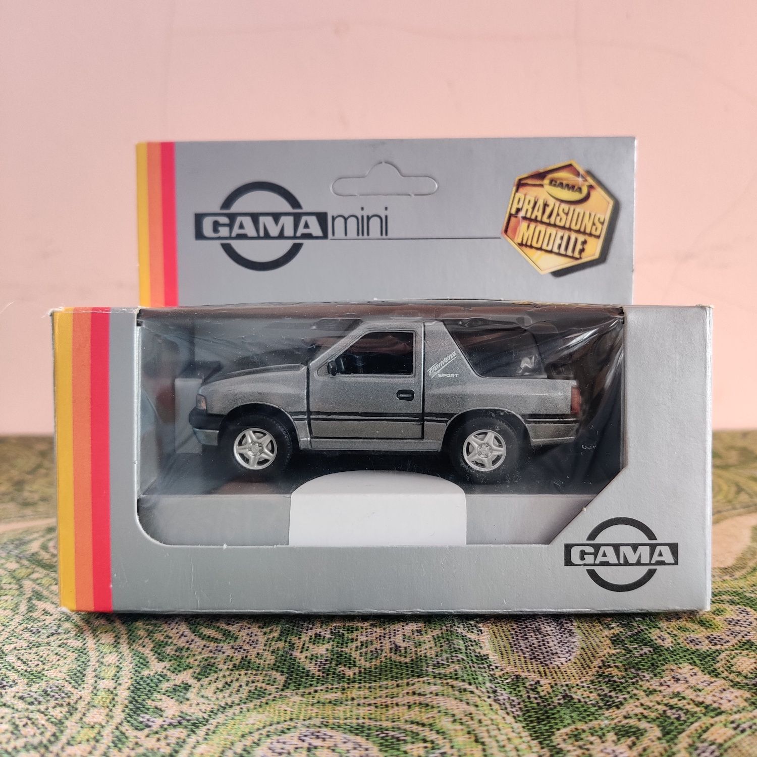 1:43 Opel Frontera A Sport – GAMA Mini