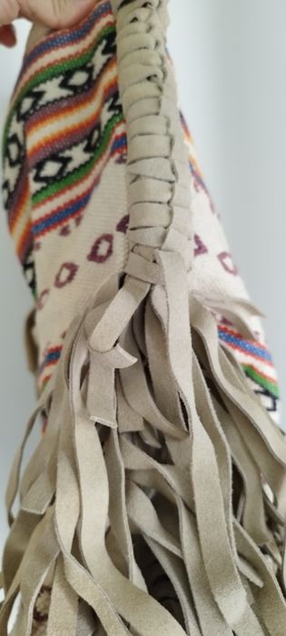 Mala estilo boho da Bershka